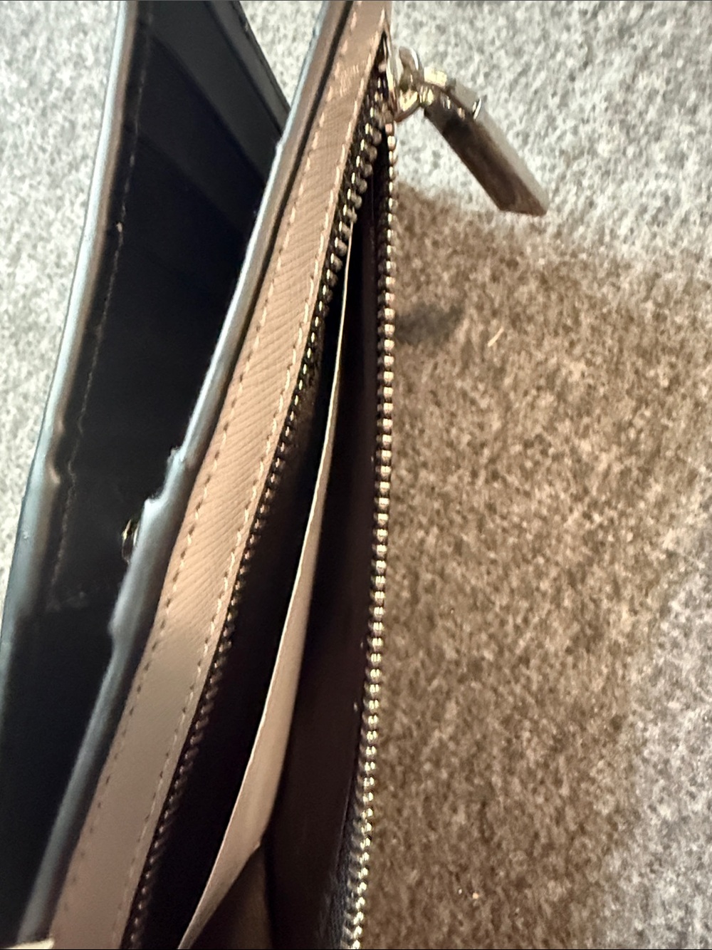Kate Spade Staci Slim Bifold Two-Tone Wallet - Light Gray & White - Never Used - Picture 3 of 5